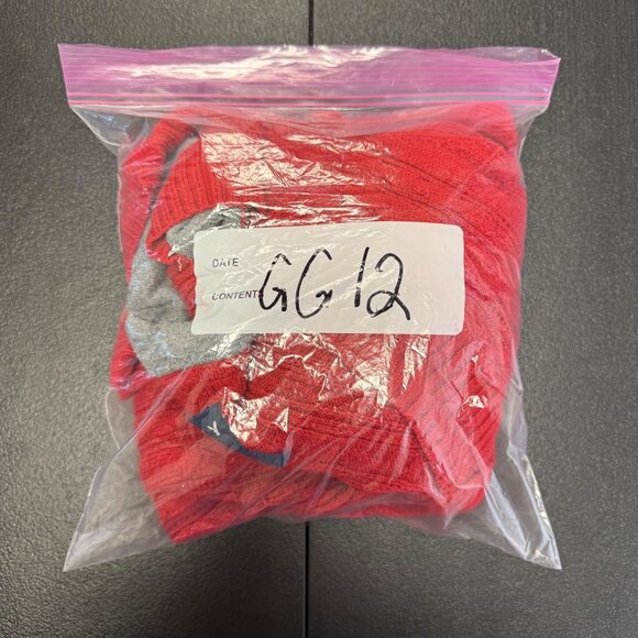 American Eagle women’s Size M Red Cable Knit Hooded Sweater Belle Y2K Preppy - Picture 9 of 10